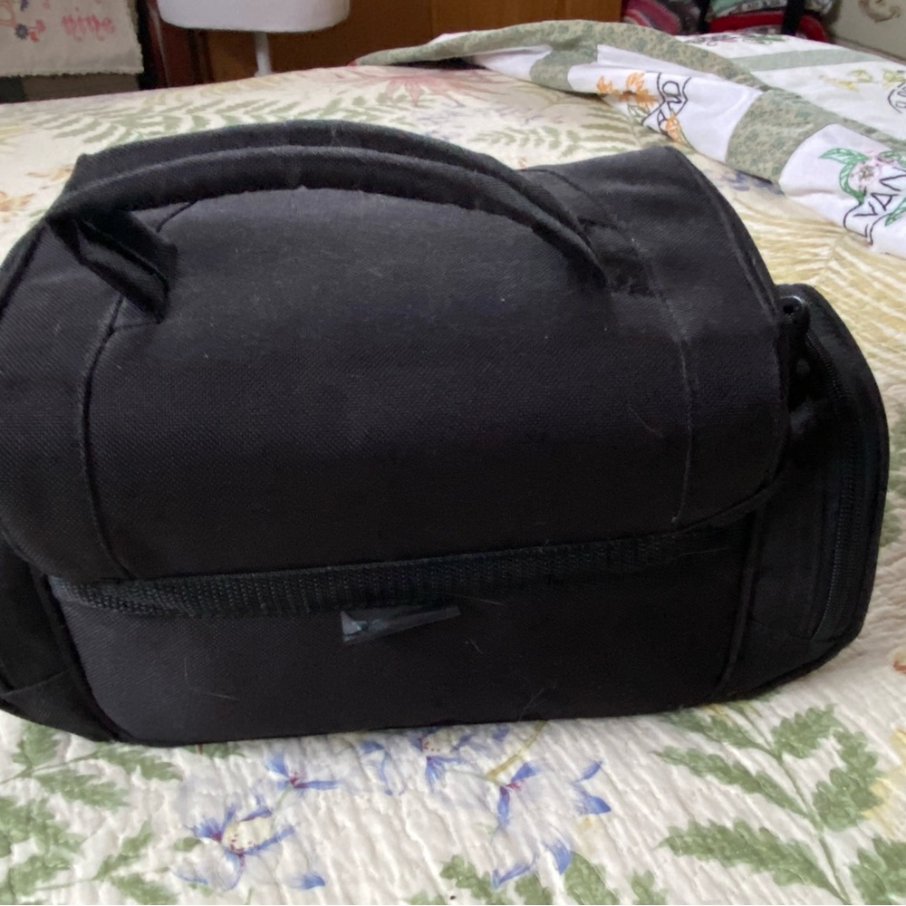 Assorted Camera Accessories&Bag - Picture 11 of 16